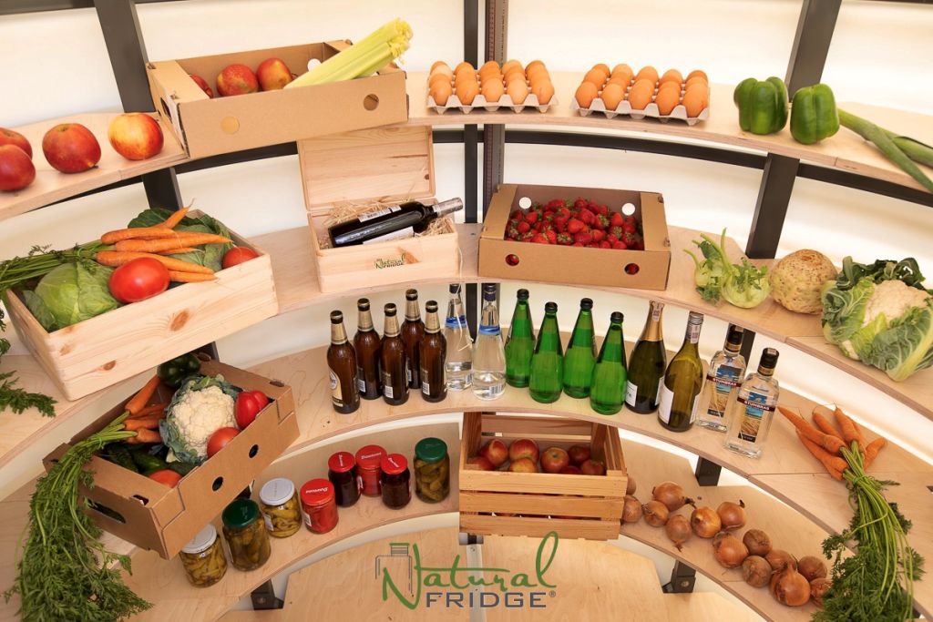 Fertig Erdkeller aus Polen Natural FRIDGE 2,5m geneigtem Eingang - Montage des Keller im Garten, Weinkeller Berlin, Deutschland, 2022 Lager zu Ihnen nach Hause in Deutschland. © 2017-2023 BPR-PLASTECH  🍏 Vorschriften Natural Fridge -  Angebot