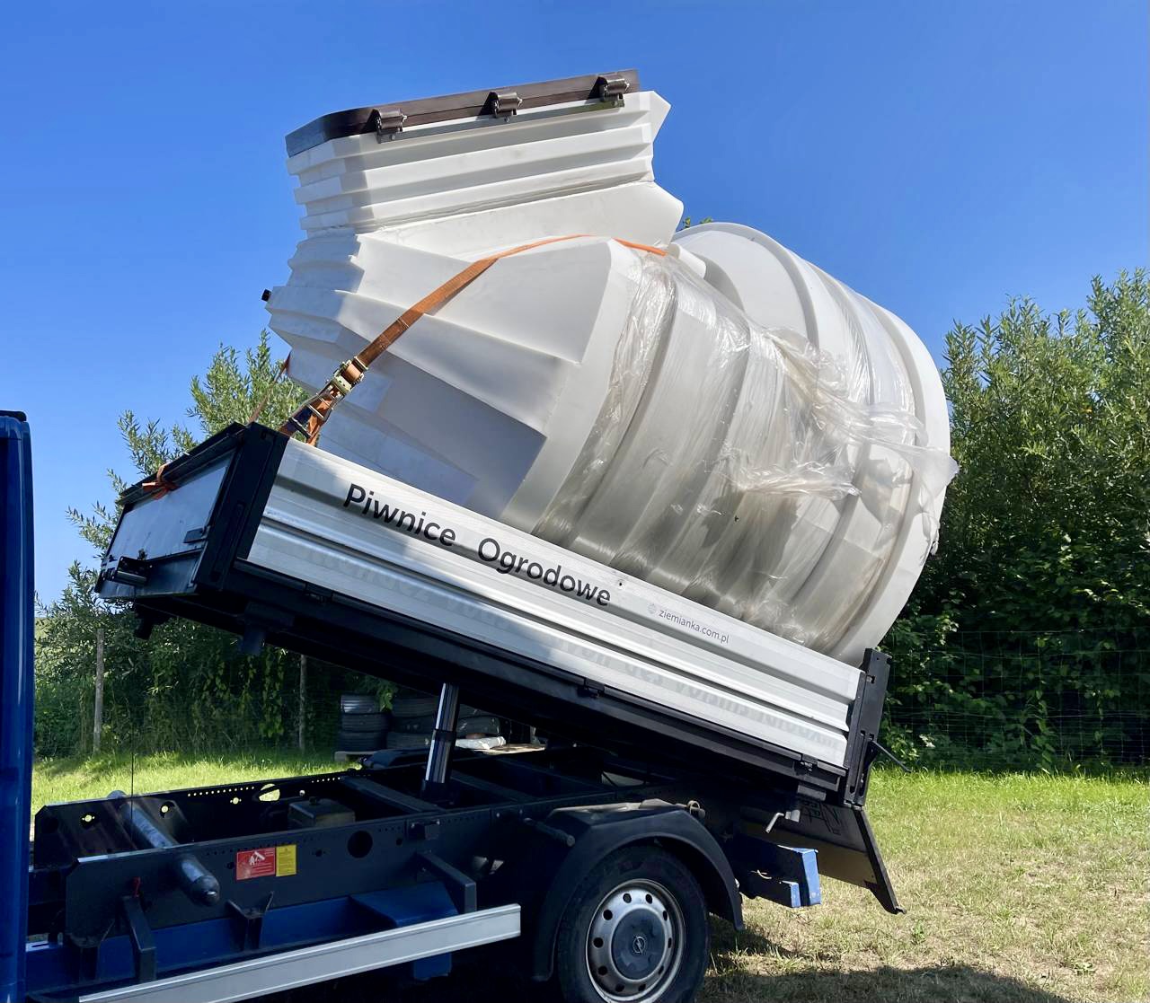Natural FRIDGE ® Erdkeller im Garten für die Lagerung von Gemüse, Obst und Alkohol, Plastikkeller unterirdisch, Kunststoff Speisekammer, Gartenkeller ALLGEMEINE GESCHÄFTSBEDINGUNGEN nfridge.eu / ziemianka.com.pl  🍏 Vorschriften Natural Fridge -  Angebot