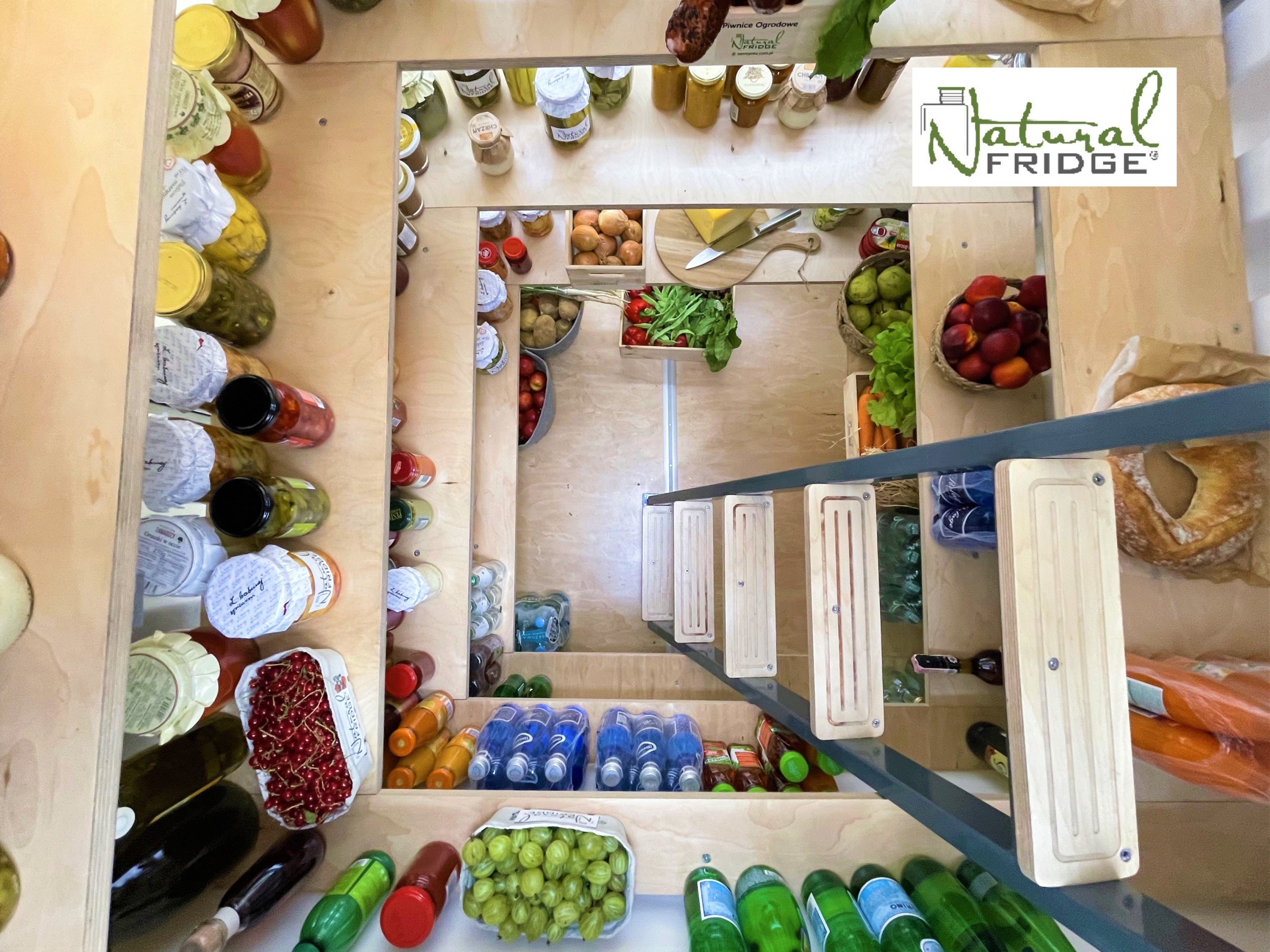 Erdkeller Modell 150x150 4 Reihen breite Regale. Unser Einbaum bietet viel Stauraum. Die Regale sind auf einem Stahlrahmen montiert und können  🍏 Erdkeller Modell 150x150 Natural Fridge  5.990  EUR inkl. MwSt. , zzgl.  Versandkosten     Angebot