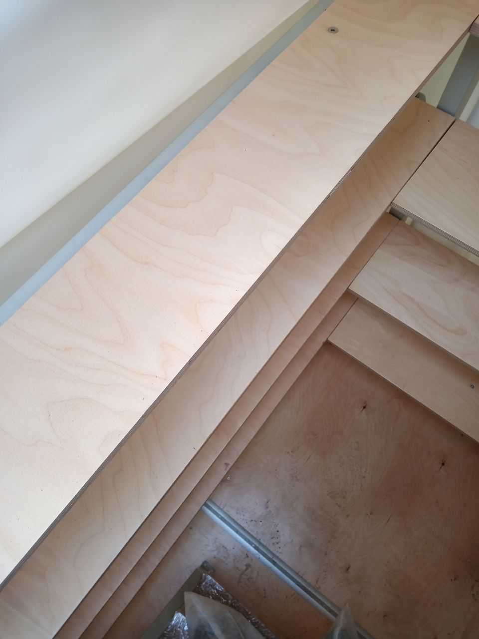 Erdkeller Modell 150x150 4 Reihen breite Regale. Unser Einbaum bietet viel Stauraum. Die Regale sind auf einem Stahlrahmen montiert und können  🍏 Erdkeller Modell 150x150 Natural Fridge  5.990  EUR inkl. MwSt. , zzgl.  Versandkosten     Angebot