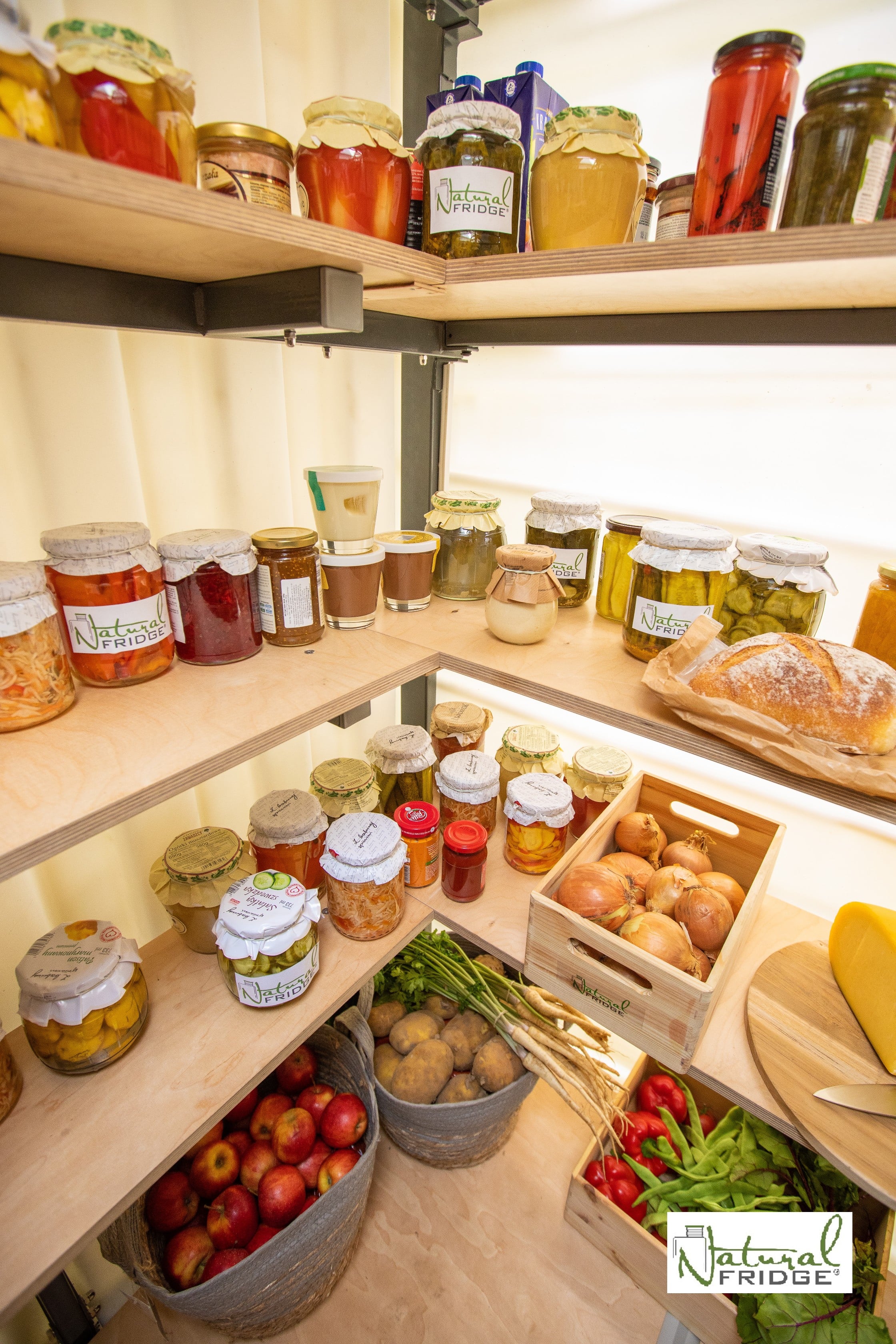 Erdkeller Modell 150x150 Erdkeller zusätzlich und ist die Basis für Holzregale.  Regale 🍏 Erdkeller Modell 150x150 Natural Fridge  5.990  EUR inkl. MwSt. , zzgl.  Versandkosten     Angebot