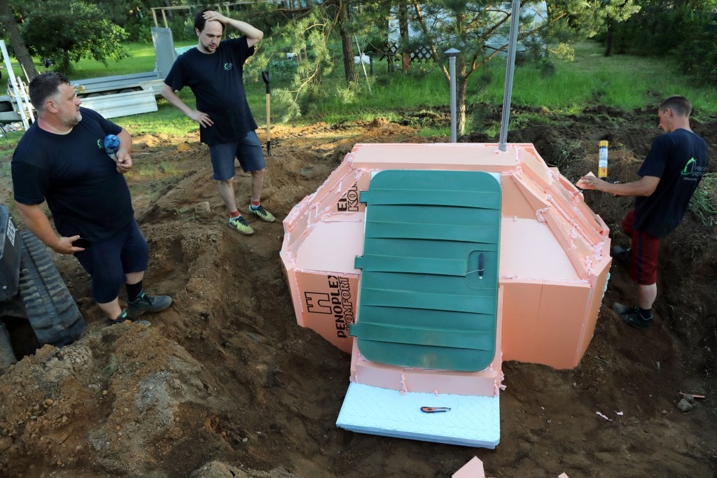 Erdkeller Modell 200x175 Die Fotos zeigen unsere installierten Garten Erdkeller bei Kunden. 🍏 Erdkeller Modell 200x175 Natural Fridge  7.739  EUR inkl. MwSt. , zzgl.  Versandkosten     Angebot
