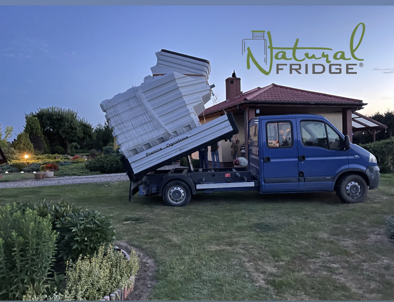 Erdkeller Modell 200x175 Wir liefern unsere Kunststoffkeller Natural FRIDGE ® (Naturkühlschrank) von unserem Lager in Warschau zu Ihnen nach  🍏 Erdkeller Modell 200x175 Natural Fridge  7.739  EUR inkl. MwSt. , zzgl.  Versandkosten     Angebot