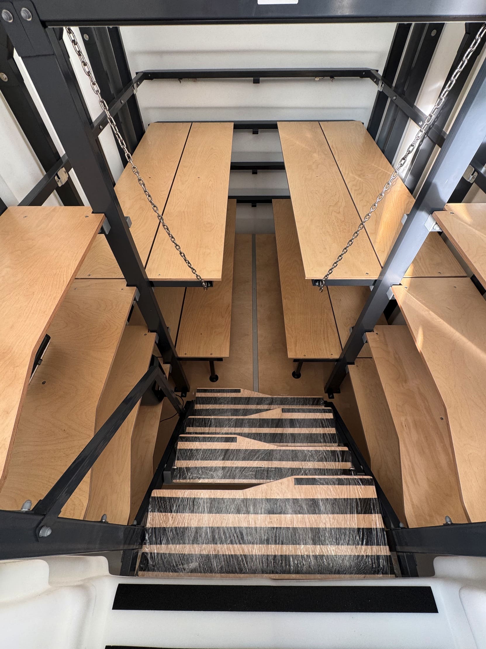 view Vollständig transformierbare Konstruktion: vom Erdkeller zum Schutzraum – Innenvolumen 12,9 m³  – Robuste Stahltür, 6 mm stark – Natürliche Belüftung – Mechanische  Schutzraum 350 Natural Fridge  16.510  EUR inkl. MwSt. , zzgl.  Versandkosten